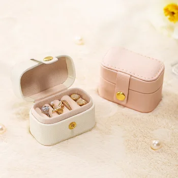 Новая Корейская Мини-коробка для колец, Портативные ювелирные изделия Для девочек, Серьги из искусственной кожи, Коробка для хранения ювелирных изделий Оптом